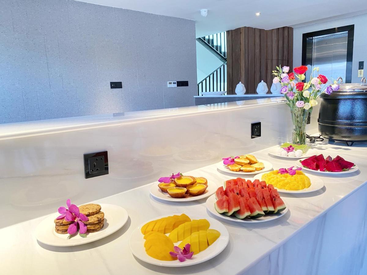 Yunfan Hotel Phnom Penh Exterior photo