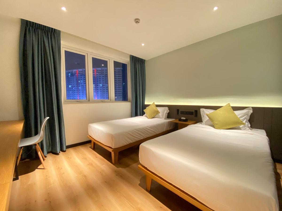 Yunfan Hotel Phnom Penh Exterior photo